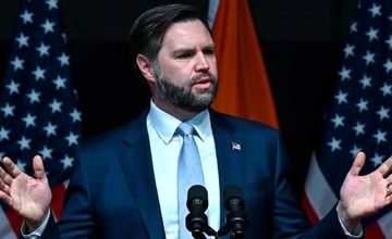 معاون ترامپ منکر برنامه حمله به ایران شد!/ ویدئو