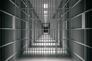 آقای بازیگر محکوم به حبس ابد شد/ عکس