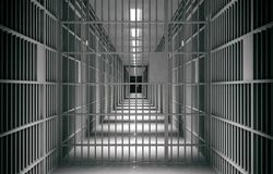 آقای بازیگر محکوم به حبس ابد شد/ عکس