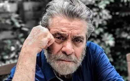 بهروز وثوقی در کنار خودروی شخصی‌اش در آمریکا/ عکس