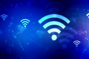 یک نماینده: تا اتفاق خاصی نیفتاده، باید اینترنت را وصل کرد