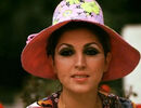 سفر زمان؛ «مهستی» با لباس مشکی در روز فوت «هایده»؛ سال 1368