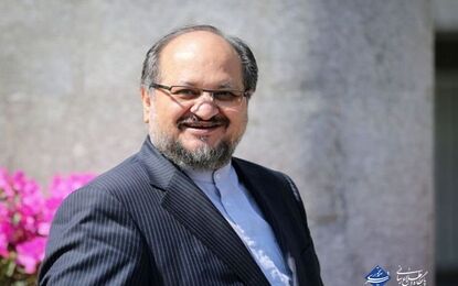 پسر محمد شریعتمداری خواننده شد!/ ویدئو