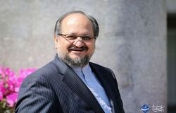 پسر محمد شریعتمداری خواننده شد!/ ویدئو
