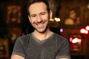 مالک میلیاردر شبکه اجتماعی مستهجن درگذشت!