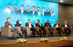 تأکید فعالان اقتصاد دیجیتال بر تاب‌آوری، ماندن و حفظ سرمایه انسانی در همایش «نقطه تصمیم»