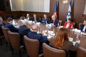 تصاویر جلسه سناتور آمریکا و نتانیاهو درباره ایران/ ویدئو