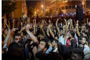 فوری/ مردم لبنان به خیابان ریختند/ اعتراض شدید به توافق با اسرائیل