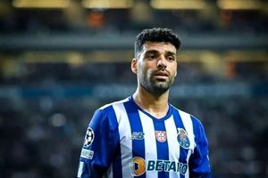 استوری مهدی طارمی در واکنش به کشتار دانش آموزان مینابی/ عکس