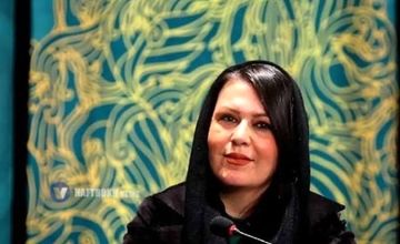 گیتی قاسمی: موقعِ ظرف شستن هم رجزخوانی مهدی رسولی را گوش می‌دهم!/ ویدئو