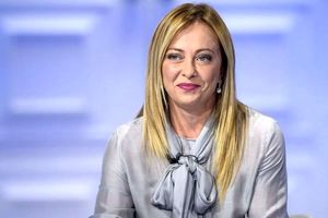 مکرون مقابل جورجیا ملونی عنان از کف داد!/ ویدئو