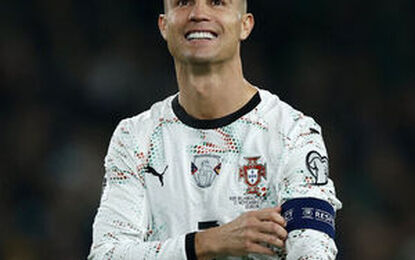 واکنش غیر اخلاقی رونالدو به شعار “مسی، مسی” در ورزشگاه/ ویدئو