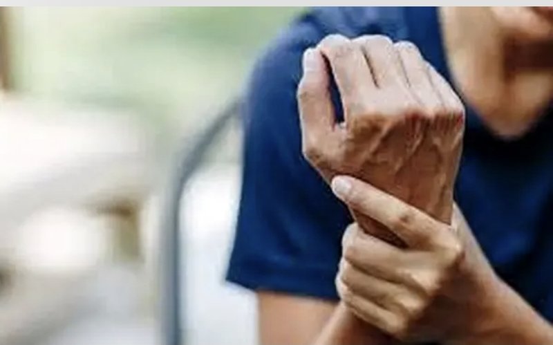 چرا بدن گاهی می لرزد؟