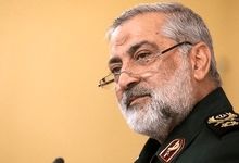 دست تعرض به رهبرانقلاب را قطع می‌کنیم