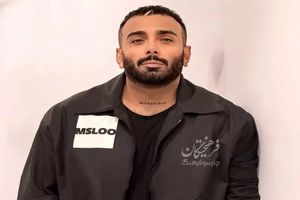 حمله خواننده پاپ مشهور به حامیان رضا پهلوی