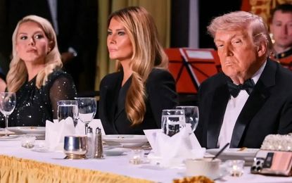 عکس جالب از ترامپ بعد از اتفاقات هتل هیلتون