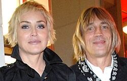 بازیگر زن مشهور عزادار شد
