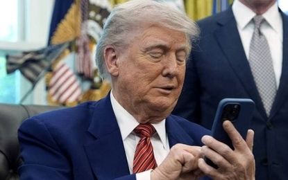 چرا ترامپ در هر زمانی به تماس‌های تلفنی همه پاسخ می‌دهد؟