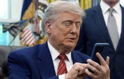 چرا ترامپ در هر زمانی به تماس‌های تلفنی همه پاسخ می‌دهد؟