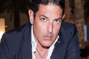 تمجید مفصل یک رسانه داخلی از خواننده لس‌آنجلسی