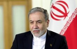 زیپ شلوار عراقچی مساله برخی رسانه‌ها شد/ عکس