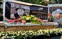 اولین تصویر از تابوت مرحوم اکبر عبدی