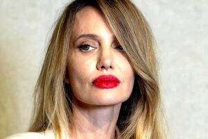 جنجال چهره عجیب آنجلینا جولی در چین/ این آنجلینا نیست!