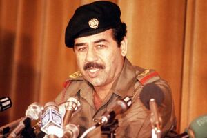 مراسم عروسی «رنا دختر صدام» با «صدام کامل المجید»؛ سال ۱۳۶۵