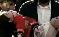 فیلم ضجه های مادر ملینا کوچولو که دست در دست پدر گلوله خورد