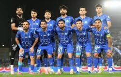 هر مدیری آمد، کمر استقلال را شکست؛ مشکلات پیش فصل، یقه تیم را می‌گیرد