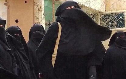 زنان گازگیر داعش دختربچه ای را انقدر گاز گرفتند تا کشته شد
