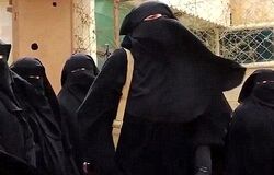 زنان گازگیر داعش دختربچه ای را انقدر گاز گرفتند تا کشته شد