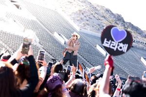 تصاویری جدید از BTS, خوانندگان جنجالی جام جهانی