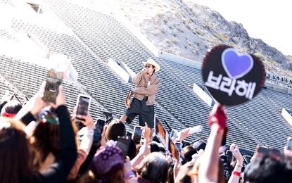 تصاویری جدید از BTS, خوانندگان جنجالی جام جهانی