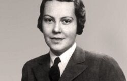 نخستین خلبان جنگنده زن/ عکس