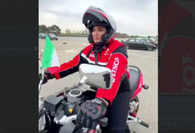 تک چرخِ یک زن موتورسوار «به عشق آقا سید مجتبی»/ ویدئو